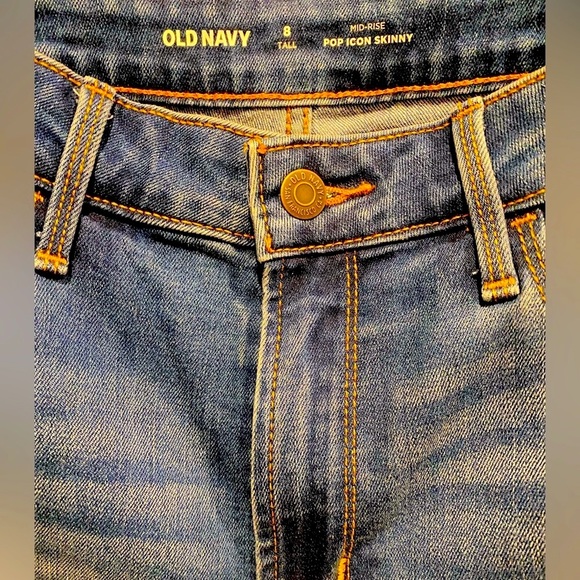 NWT Distressed skinny jeans Size 8 - Picture 4 of 9